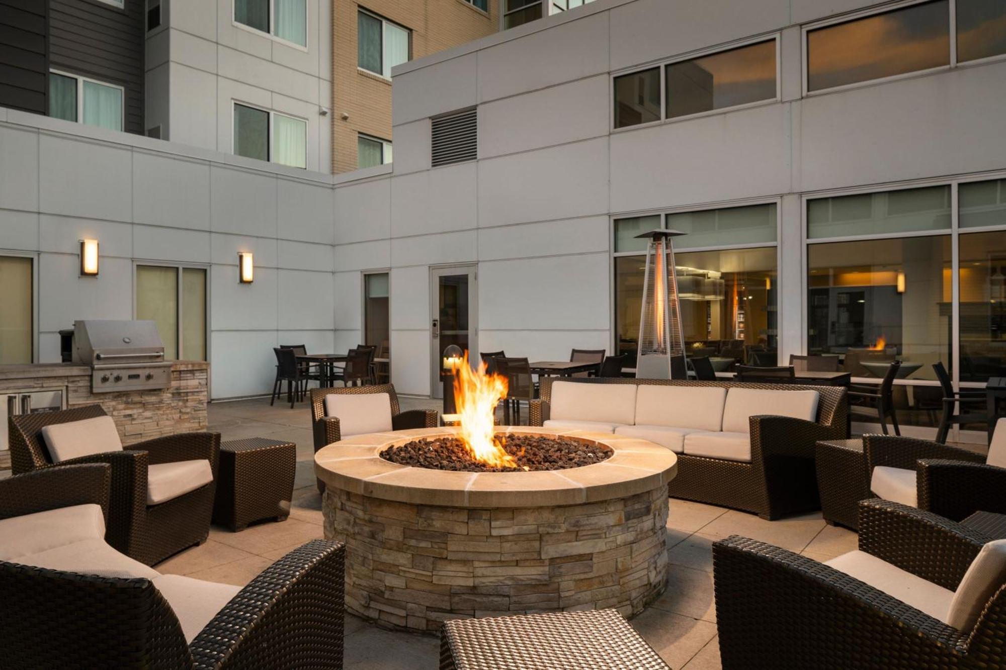 Residence Inn By Marriott Milwaukee West Wauwatosa Exterior foto